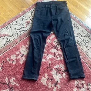 Citizen of humanity rocket crop high rise Jean in black. Size 26